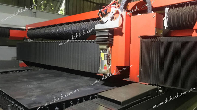 gia-cong-chu-noi-cnc-trong-gia-cong-cnc-ha-noi