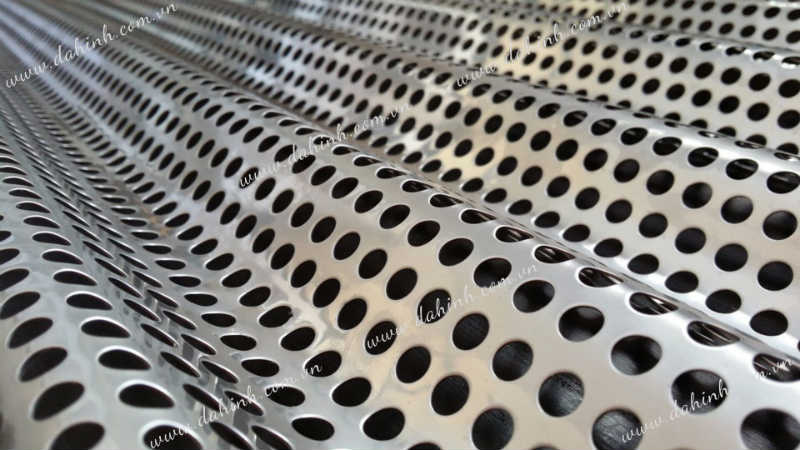 dia-chi-cat-cnc-dot-dap-kim-loai-tam-1