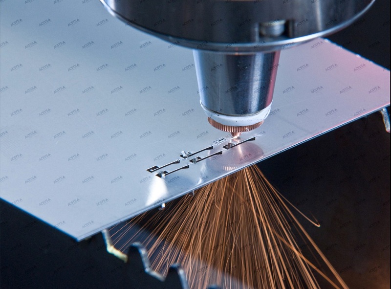 Nguyên lý hoạt động của phương pháp cắt laser kim loại.
