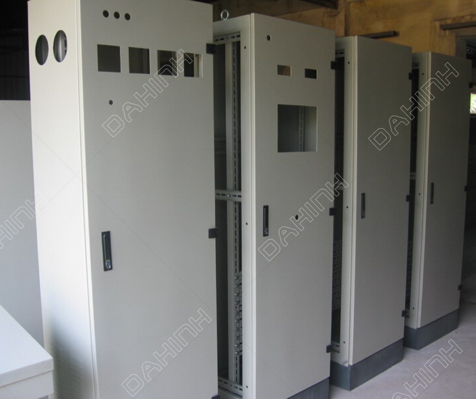 Gia công vỏ tủ điện theo yêu cầu tại hà nội