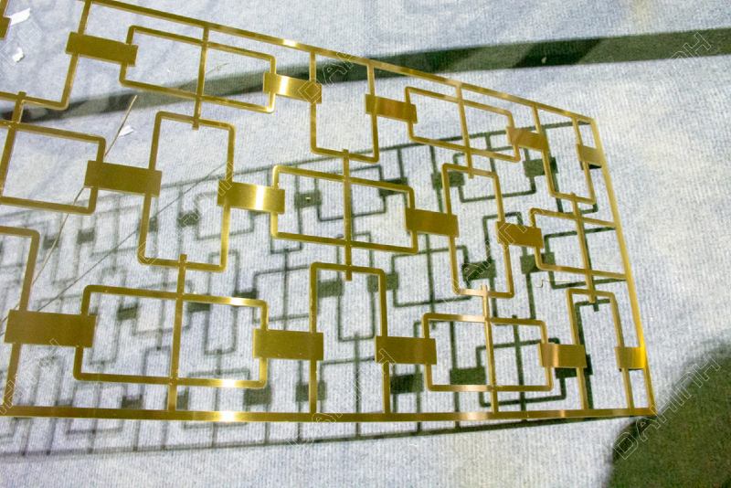 Gia công vách ngăn cnc inox mạ vàng tại hà nội