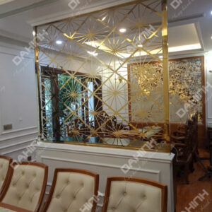 vách trang trí cầu thang