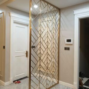 vách ngăn cầu thang đẹp hiện đại