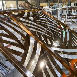 vách ngăn phòng bếp