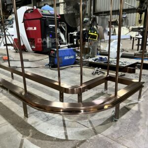 giá treo ly quầy bar