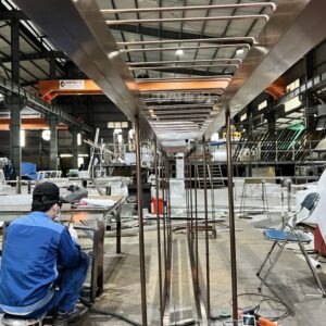 giá treo ly quầy bar