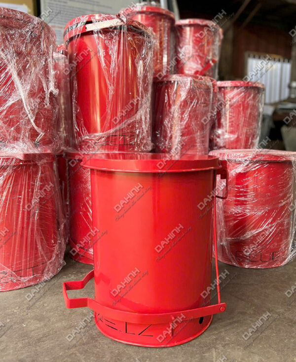 Thùng rác inox đạp chân
