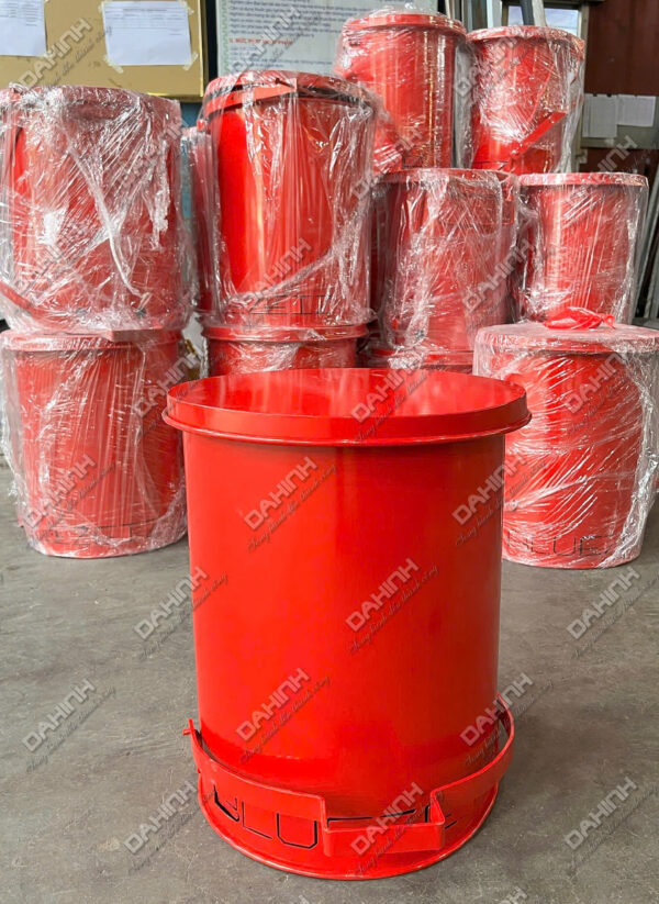 Thùng rác inox đạp chân
