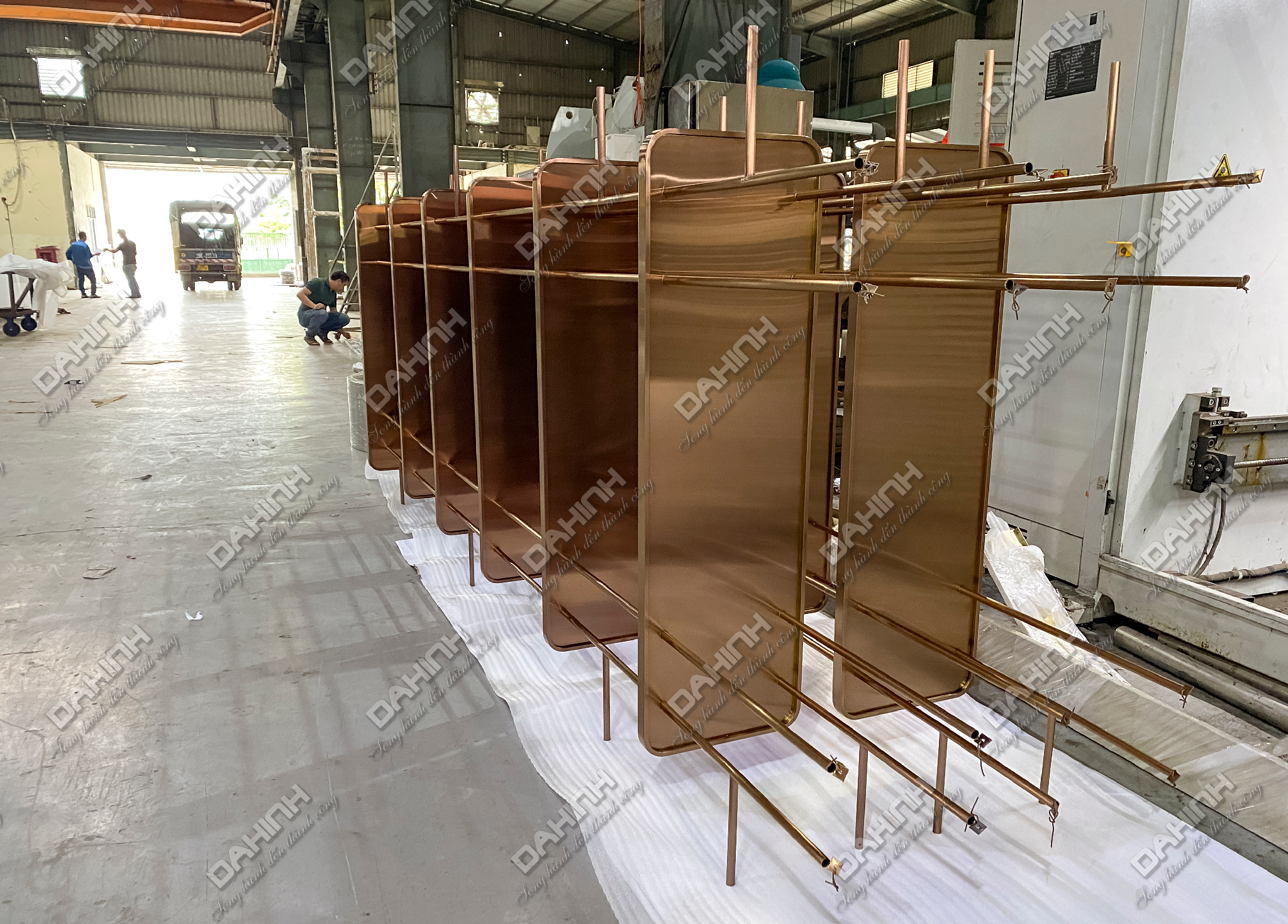 tủ kệ trang trí phòng khách