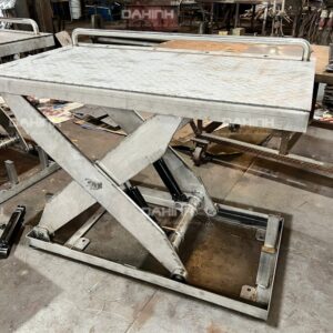 bàn nâng hạ chiều cao