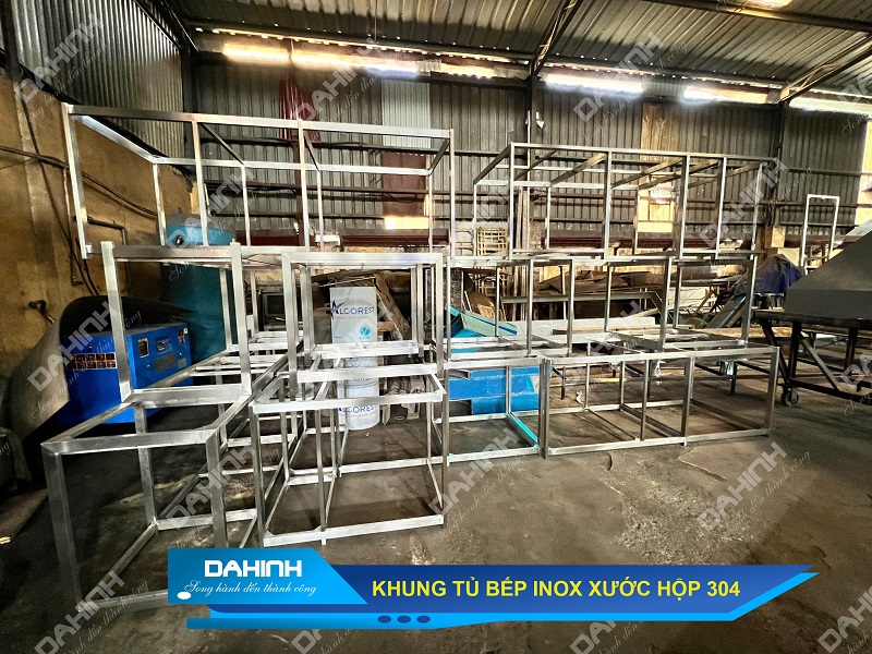 khung tủ bếp inox