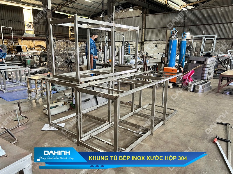 khung tủ bếp inox
