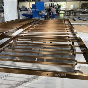 gia công inox mạ vàng