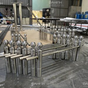 trụ cầu thang inox
