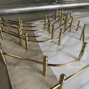 trụ cầu thang inox