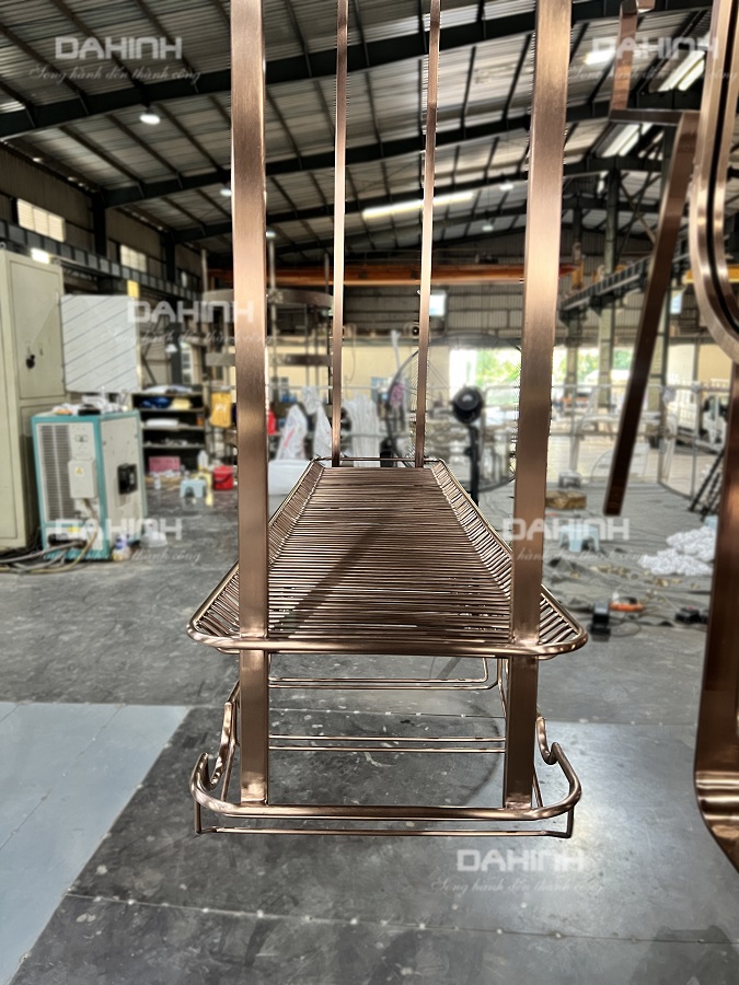 giá treo ly quầy bar gia đình giá treo ly quầy bar gia đình