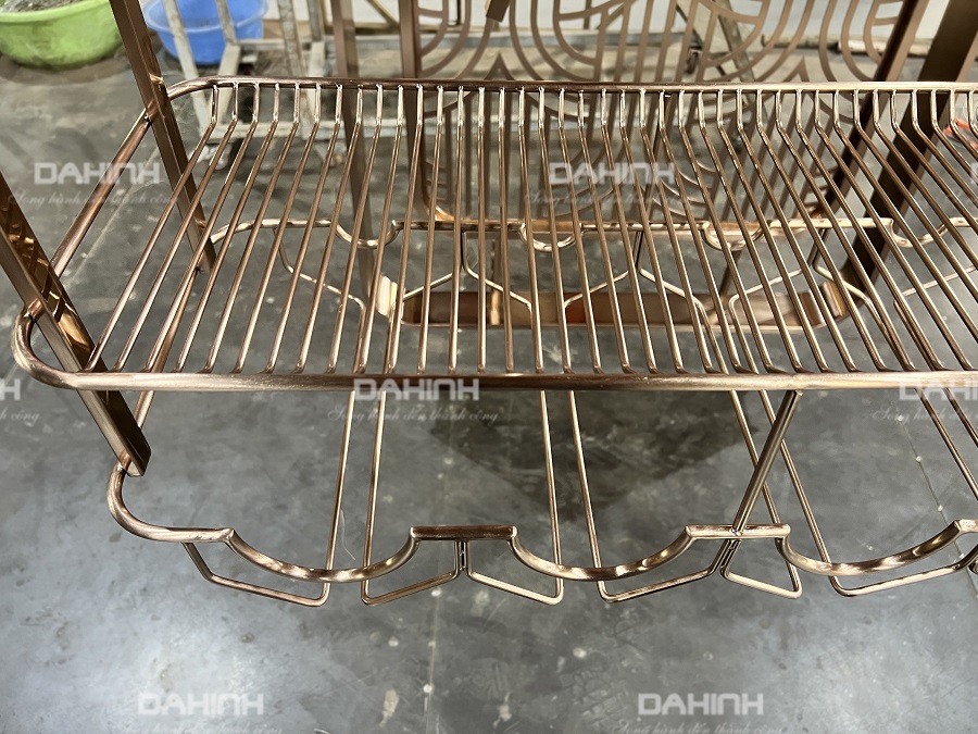 giá treo ly quầy bar gia đình giá treo ly quầy bar gia đình